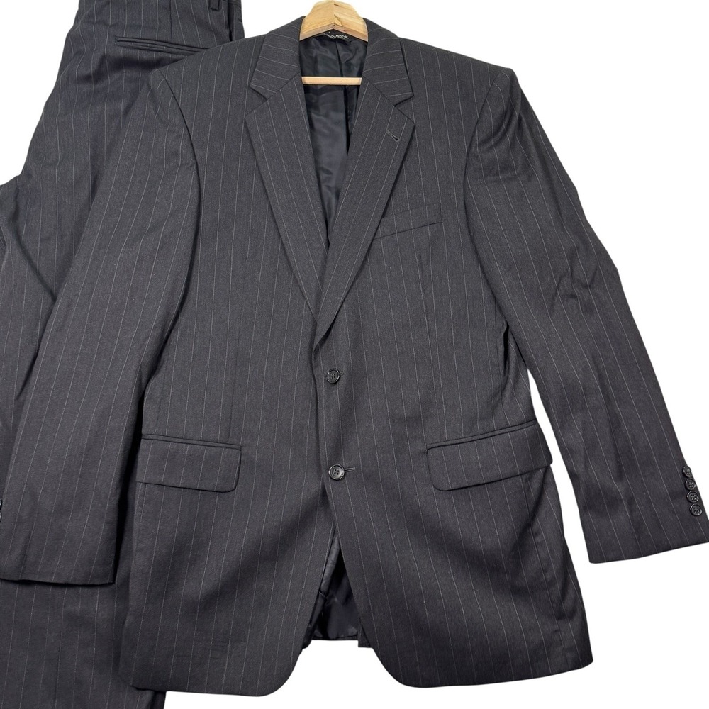 Jos A Bank Mens 41L Suit 100% Wool Pinstripe Grey Gordon Pants 34x32 Casual Flex
